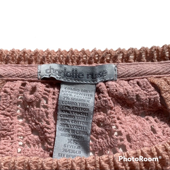 Charlotte Russe Women's Cropped Long Sleeve Blouse - Picture 7 of 8